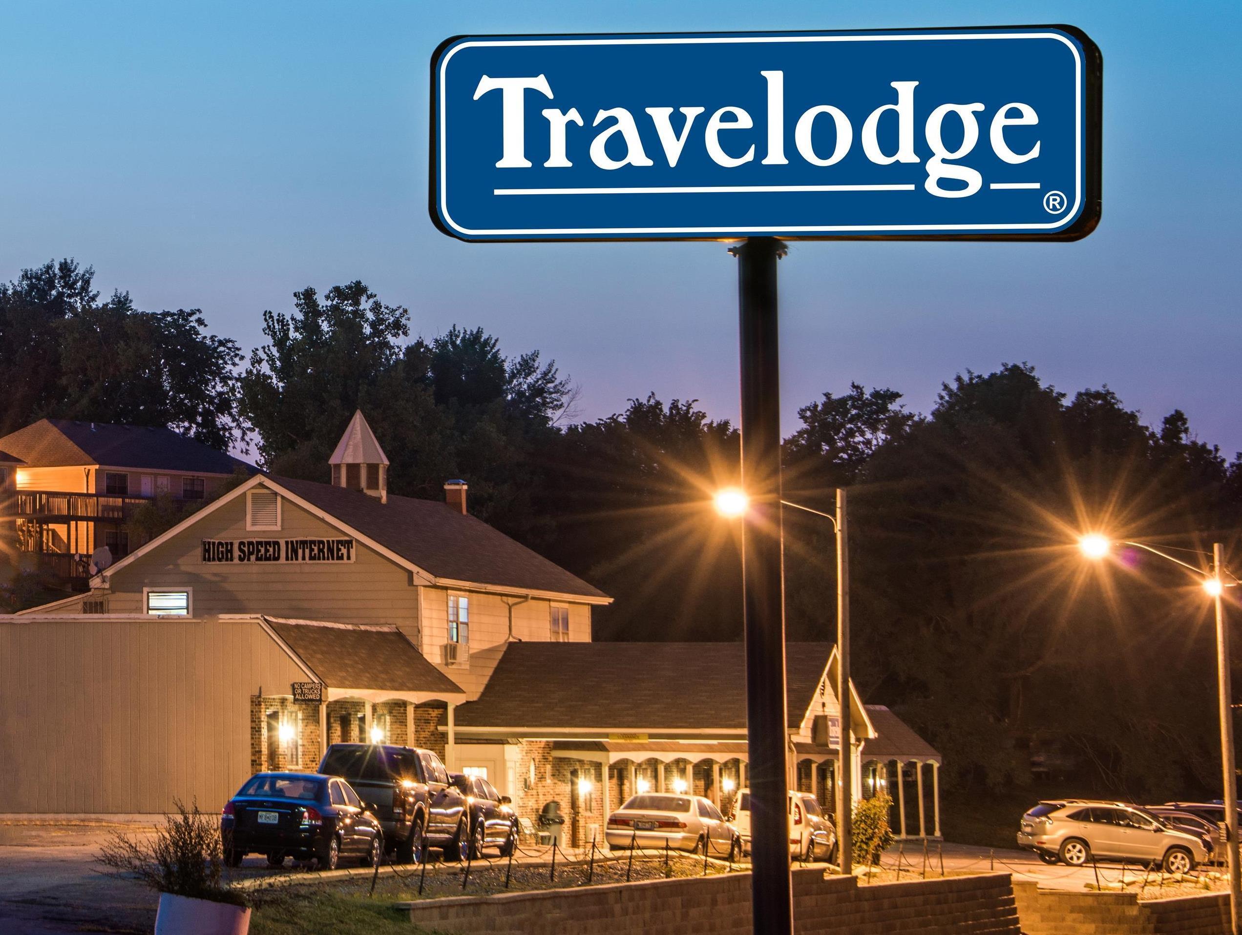 Travelodge By Wyndham Airport Platte City Exterior photo