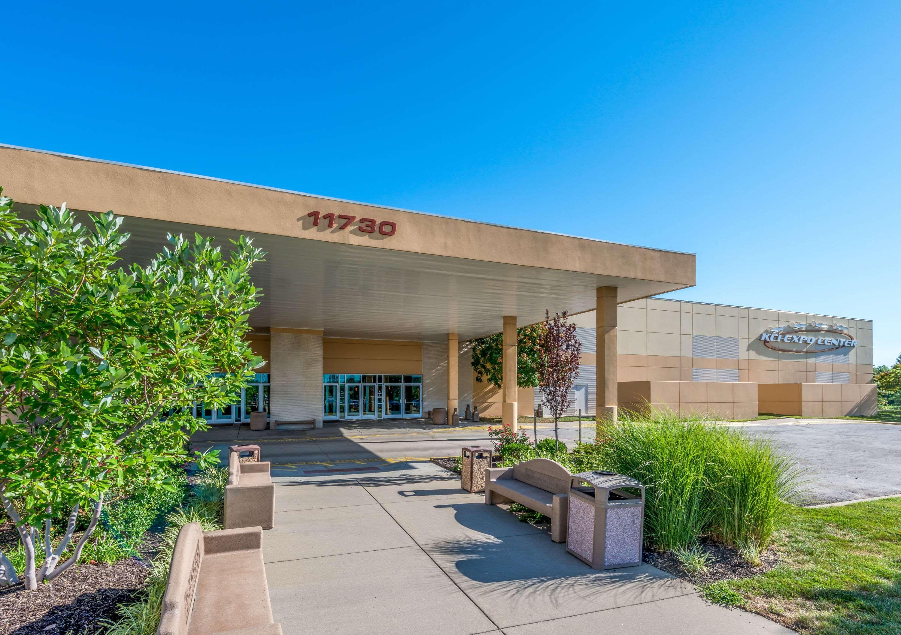 Travelodge By Wyndham Airport Platte City Exterior photo